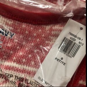 Old Navy brand small petite  cute long sleeved thermal💖